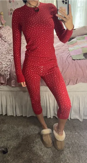 Y2K Victorias Secret Pink Red Heart-Print Long Sleeve Thermal Pajama Set thumbnail 1