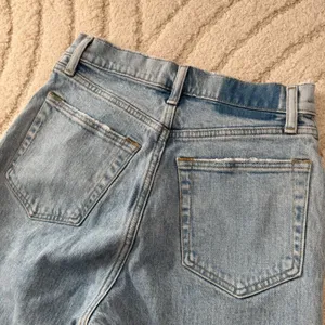 Abercrombie & Fitch The 90’s Straight Ultra High Rise Criss Cross Waist Size 27 thumbnail 5