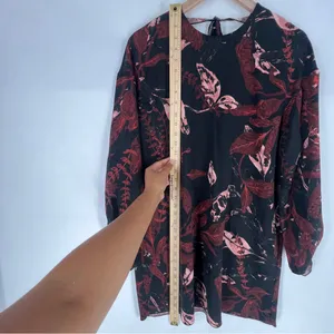 Aritzia Wilfred Charpont Dress‎ Open Back Dark Floral Black Burgundy Tie Sleeve thumbnail 14