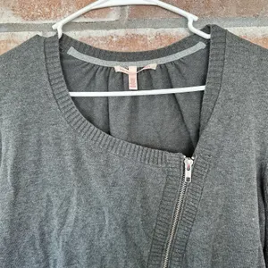 Victoria’s Secret Long Sleeve Zipper Sweater Medium Gray thumbnail 3