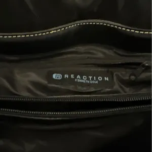 Kenneth Cole Reaction Black Leather Purse thumbnail 5