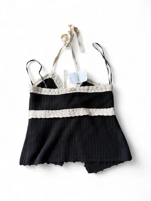 Forever 21 black & cream lace halter crop top with cream lace trim, size XS. NWT thumbnail 2