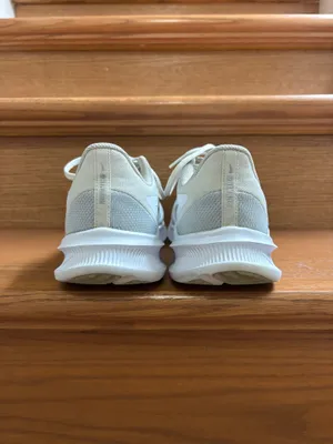 Nike Downshifter 10 White Metallic Silver Woman’s Running Shoes thumbnail 3
