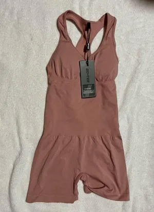 Bo+Tee FIGURE Open Back Define Luxe Unitard In Dusty Mauve thumbnail 5