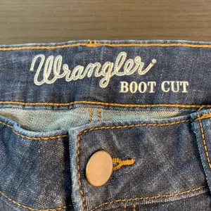 Wrangler Boot Cut Jeans Women's Dark Wash Denim Pants Size‎ 11x32 (32x30.5) thumbnail 6