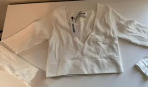 Garage White Ribbed Long Sleeve cropped Top- NWT thumbnail 1