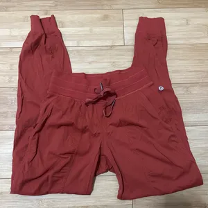 Lululemon jogger pants thumbnail 2