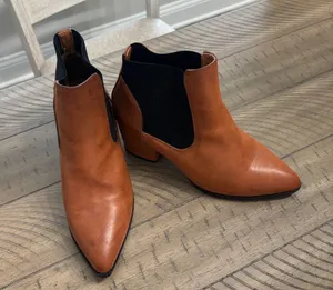 BAMBOO Brown Ankle Booties thumbnail 1