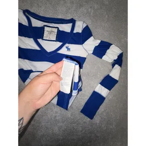 abercrombie y2k striped v neck blue white‎ think stripe xs Moose thumbnail 8