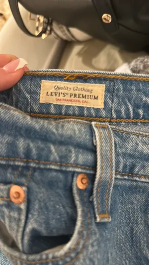 Levi’s Wedgie Jeans thumbnail 2
