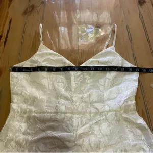 NWOT Lulus White Floral Jacquard Sleeveless Midi Dress thumbnail 10
