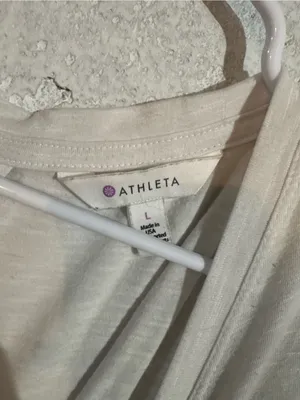 Athleta Open Back Long Sleeve Active Shirt | Size: Large thumbnail 3