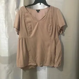 Torrid size 1 lavender blouse thumbnail 1