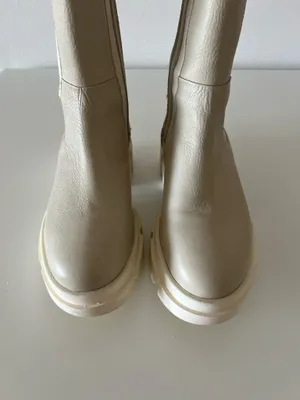Free People Brooks Lug Sole Chelsea Boots - Chalk Color - Size w 6.5 thumbnail 9