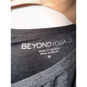 Beyond Yoga Romp Around Jumpsuit Sz XS Featherweight Black Criss Cross Back thumbnail 5