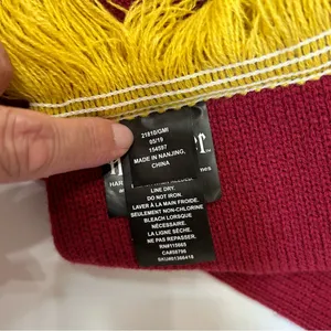 Harry Potter Gryffindor Scarf thumbnail 6