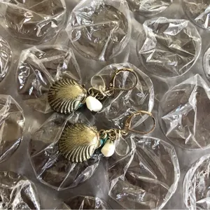 Vintage Shell Earrings thumbnail 2