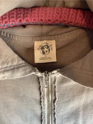 We The Free Light Gray Zip-Up Hoodie with Pink Hood Trim minimal indie size L thumbnail 2