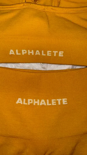 Alphalete leggings and sports bra thumbnail 3