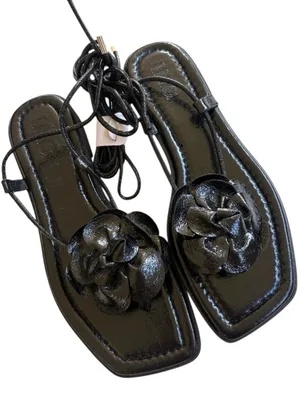 NEW INC. Intl. Concepts Macy's Gilma Flower Lace-sip Sandals Black Size 7.5 thumbnail 1