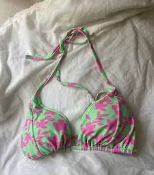 Bikini thumbnail 1