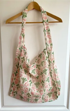 Free People Large Cloth Reusable Bag Christmas Theme Mistletoe NEW thumbnail 1