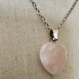 Rose Quartz heart pendant necklace thumbnail 4