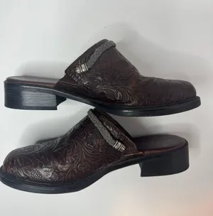 Minnetonka Brown Leather Mules Size 6.5 thumbnail 5