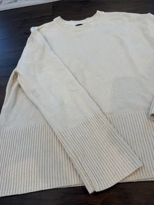 GAP Women’s Ivory Crewneck Sweater Size Small Tall - C1-351 thumbnail 4