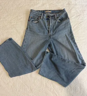 Levi’s Ribcage Ankle Straight Jeans thumbnail 1