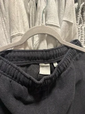 Aritzia Mega Sweatpants thumbnail 4