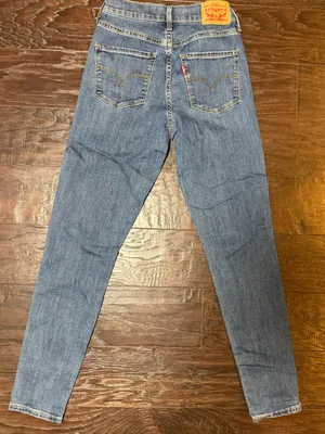 Levi’s 311 Shaping Skinny Jeans Size 24 Medium Wash Stretch Denim thumbnail 3