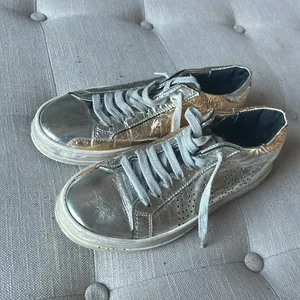 P448 Gold Silver Metallic Sneakers Size 37 thumbnail 10