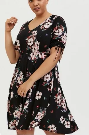 Torrid Pink Floral Studio Knit Short Tie Sleeve‎ V Neck Dress Size 1X thumbnail 1