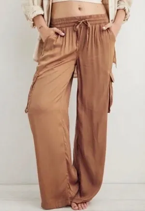Aerie Champagne Tan Satin Elastic Waist Pull On Wide Leg Cargo Pants Size Medium thumbnail 1