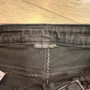 American Eagle AEO Jeans Black Distressed Skinny‎ High Rise Long Size 2 thumbnail 7