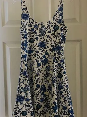 H&M floral white and blue mini dress thumbnail 1