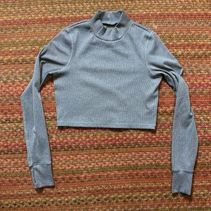 Nwot Aerie Blue Ribbed Mock Neck Long Sleeve Athletic Stretch Crop Top thumbnail 1