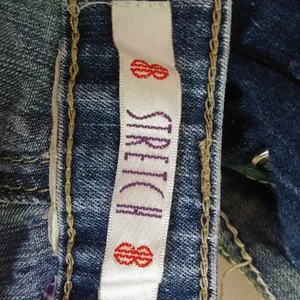 Bill Blass 32 Medium Wash Stretch Capri Jeans thumbnail 3