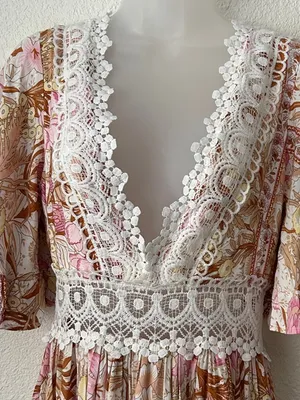 Saints + Secrets Size M Floral Crochet Trim Ruffle Tiered Maxi Dress thumbnail 5