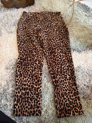 Michael Kors Super pretty pants size Lg ❤️ thumbnail 2