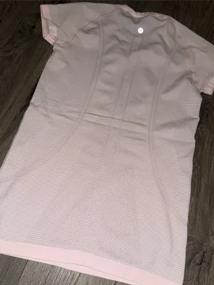 lululemon athletica Pale Pink Short Sleeve Seamless Tee swiftly size 6 thumbnail 2
