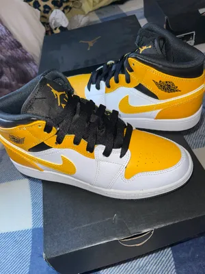 Jordan 1 Mid thumbnail 2