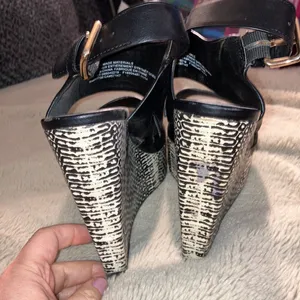 🎉4 for $20 Mossimo Wedges, size 8 🧜‍♀️ Black thumbnail 3