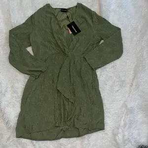NWT Pretty Little Thing Olive Green Textured Wrap Dress size 14 thumbnail 2