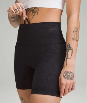 Lululemon Size 4 Wunder Train High-Rise Short 6"‎ Blaze Black Athletic thumbnail 1