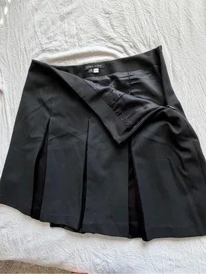 Tempo Paris‎ Black Pleated Mini Skirt Size 8 Petite thumbnail 6