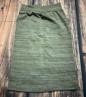 NWT Coco‎ Limon Women's Green Stretch Pencil Skirt Size L/XL Knee Length thumbnail 1