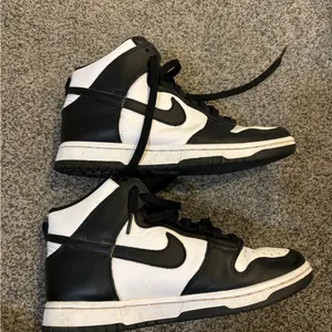 Nike High Top Panda Dunks thumbnail 4