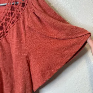 Cable & Gauge Crochet Neckline Split Flutter Sleeve Flowy Blouse Size 3X Boho thumbnail 2